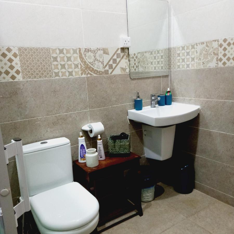 Jambo Villa, Beautiful Private At 2 Minutes From The