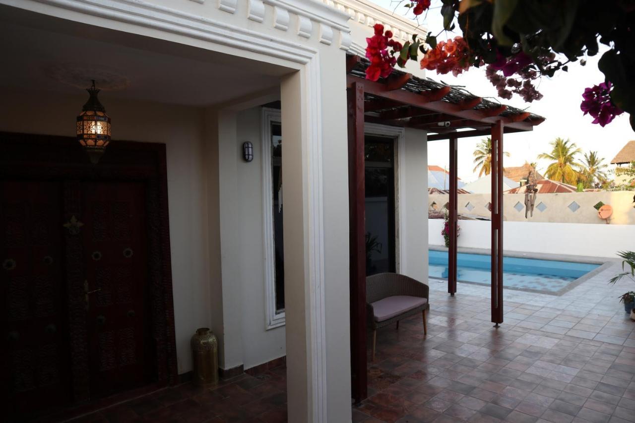 Villa Jambo Villa, Beautiful Private At 2 Minutes From The *